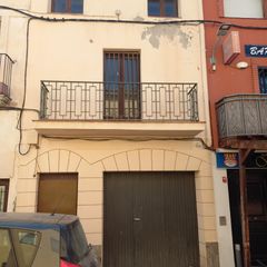Casa adossada  Carrer sant ramon de penyafort. Casa de pueblo con 5 hab y 2 baños.