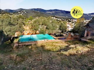 Terreny residencial  Albeniz. Soleado con magníficas vistas y zona de barbacoa con piscina