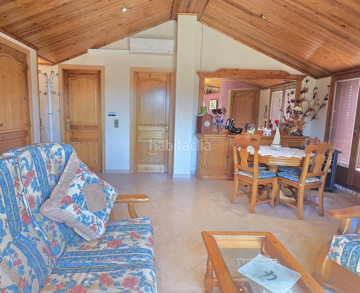 Foto d57ba6a0-bf3e-4e0f-b8bf-574f1649cdce. House with heating parking in Canyelles