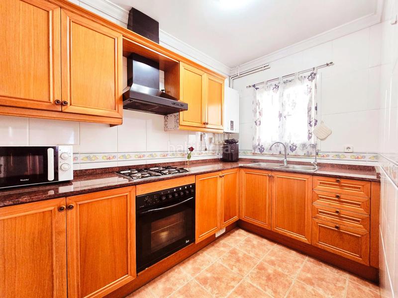 Foto 46bb35c2-c8d7-400a-8256-66da6bdd18d8. Casa confort y excelente ubicación en el céntrico nou en Canyelles