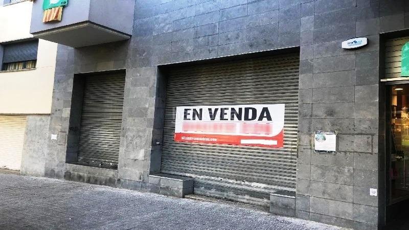Foto 13c0b61c-e36c-4dda-8fb4-1d38ac56843a. Local comercial gran local en zona de paso. en Centrevila Vilanova i la Geltrú