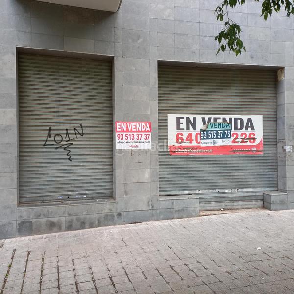 Foto 88a808a2-f12c-4235-8ee8-54f2309ea1ab. Local comercial gran local en zona de paso. en Centrevila Vilanova i la Geltrú