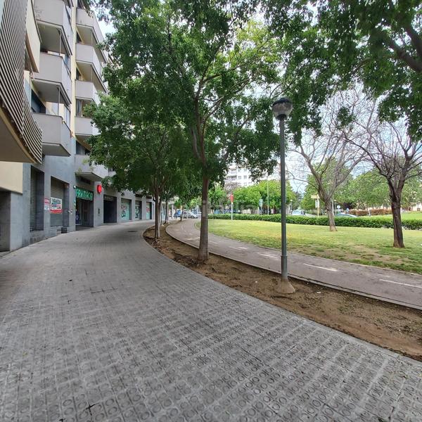 Foto bdbfb0a3-fdb8-4968-9f23-fea6b1c7756c. Local comercial gran local en zona de paso. en Centrevila Vilanova i la Geltrú