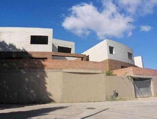 Casa  Carrer boria de la. 5 casas por acabar cerca de vilafranca.