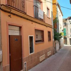 Building in Arboç (L´). Edificio en construcción.