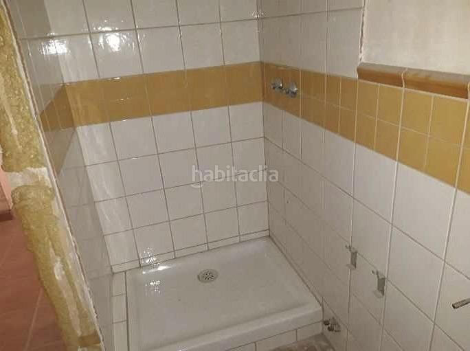 Foto e489497e-49a9-4326-b282-7add82c238d9. Edifici a Arboç (L´)