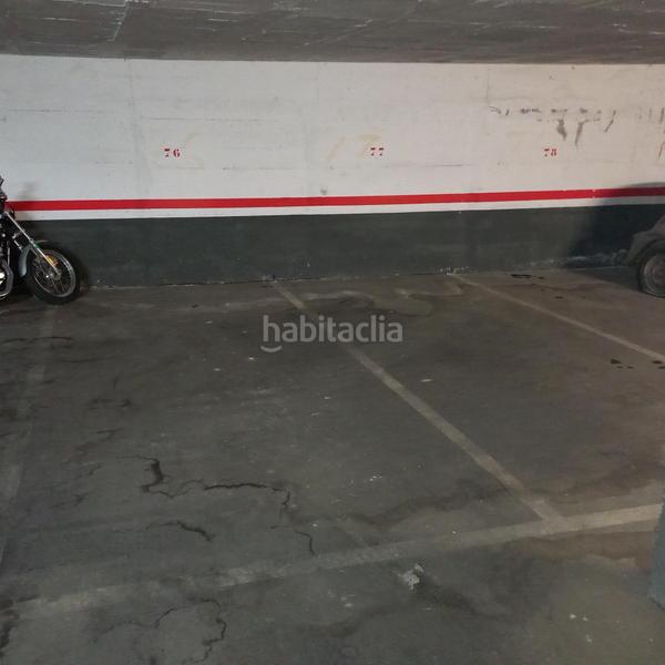 Foto 2c0e6aee-cf20-45c1-be9c-098d3b22c6bb. Parking voiture dans Sant Sadurní d´Anoia