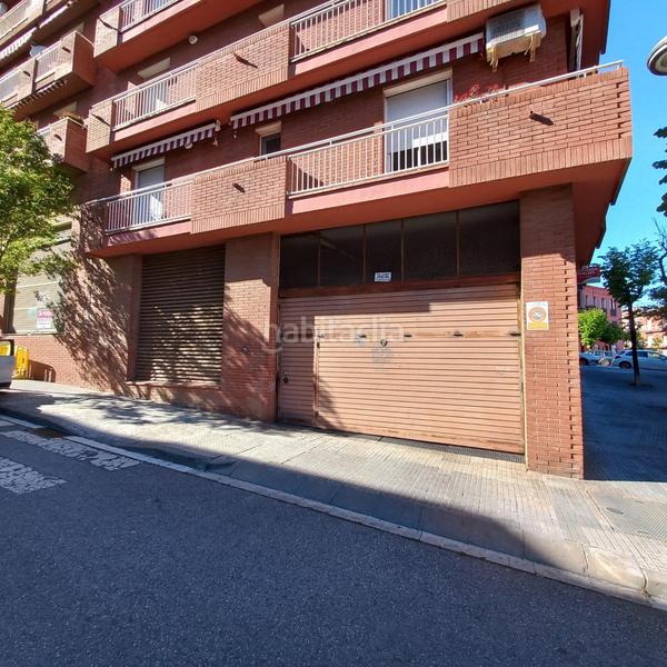 Foto a1480e45-5acb-4be2-b907-35dcdf84f930. Parking voiture dans Sant Sadurní d´Anoia