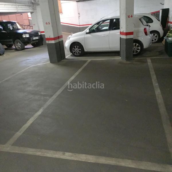 Foto b40e54c8-a4ee-46e3-a89f-5049fa011c2e. Parking voiture dans Sant Sadurní d´Anoia
