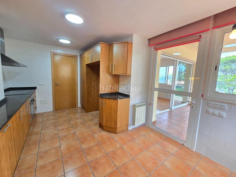 Foto 73d6c237-6a98-4701-abbc-b5f8bd7ea96d. Casa  independiente con piscina en el mismo pueblo espacio y calidad de vida entre el mar y el viñedo en Canyelles