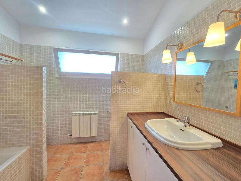 Foto 9b9ac276-2a2a-4332-ad54-8d8a38fe949e. Casa  independiente con piscina en el mismo pueblo espacio y calidad de vida entre el mar y el viñedo en Canyelles