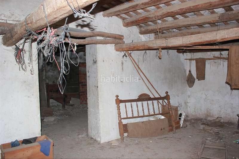 Foto b774aec6-0272-44dd-988b-772b7bfd31f4. Casa en carrer doctor clos 37 en Peralada