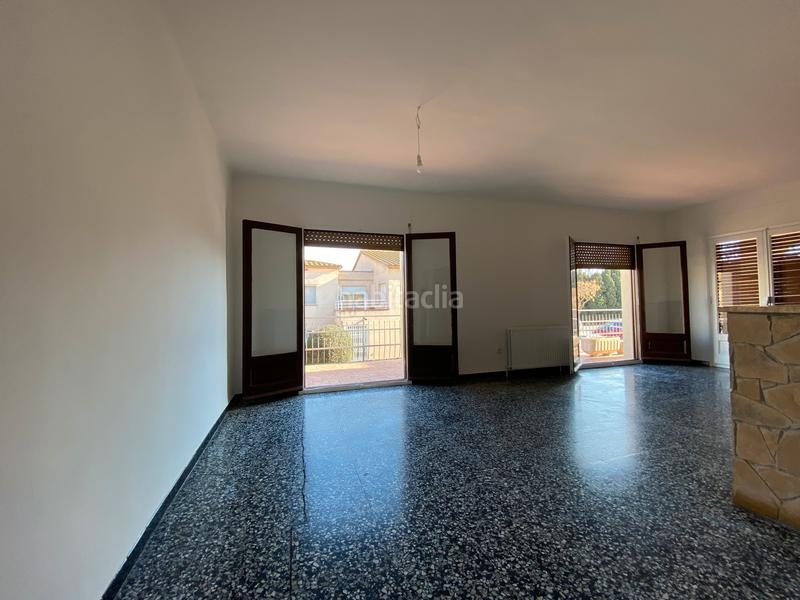 Foto 0ef4b4d3-ef4f-4ec2-aa50-e0e8c3479a04. Xalet a carrer de pau casals 9 a Castelló d´Empúries