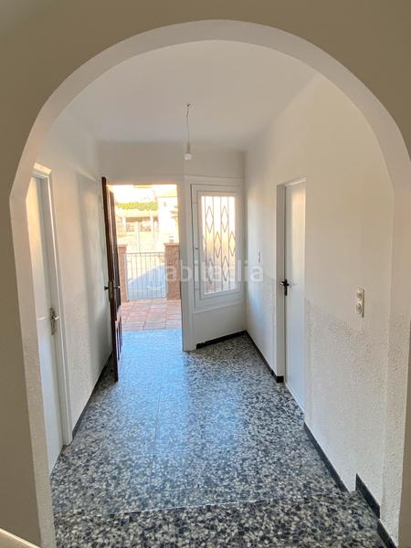 Foto 73a4f116-b512-480d-94b3-f6525c704a27. Xalet a carrer de pau casals 9 a Castelló d´Empúries