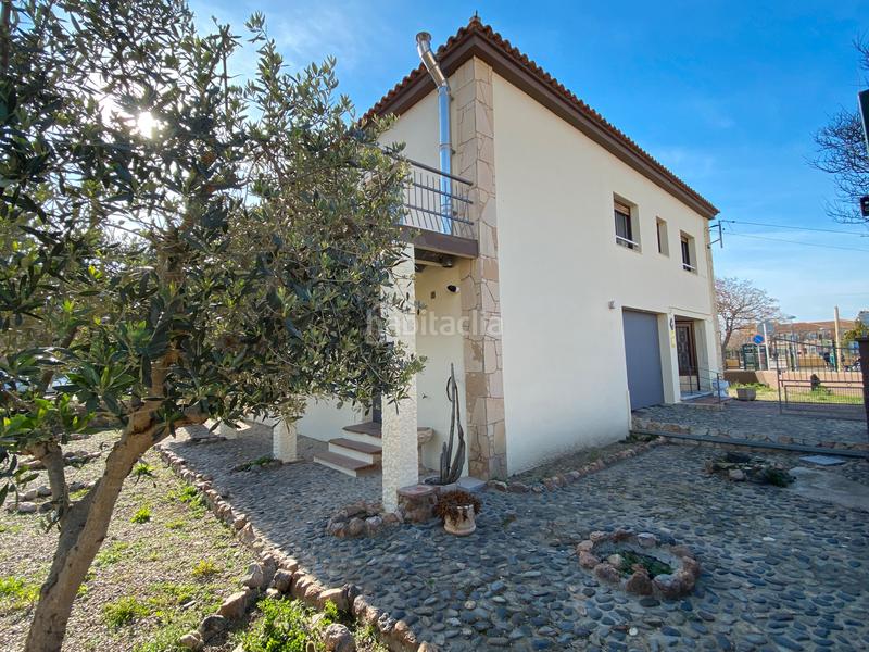 Foto 8cba965c-8f5b-4bbe-9750-7eb25ac2ec96. Xalet a carrer de pau casals 9 a Castelló d´Empúries