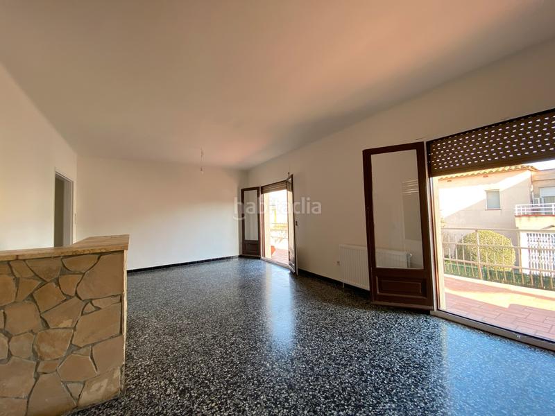 Foto e35e1493-5351-4002-b4c9-28c99490abec. Xalet a carrer de pau casals 9 a Castelló d´Empúries