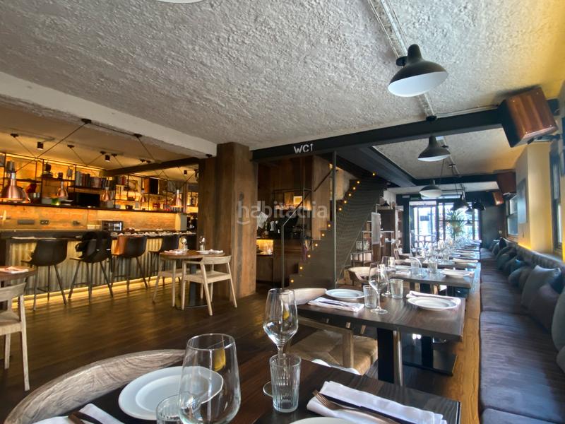 Foto b63b5df2-8759-4421-a47c-2a483dece306. Rent business premise in avenida joan carles 6 in Empuriabrava