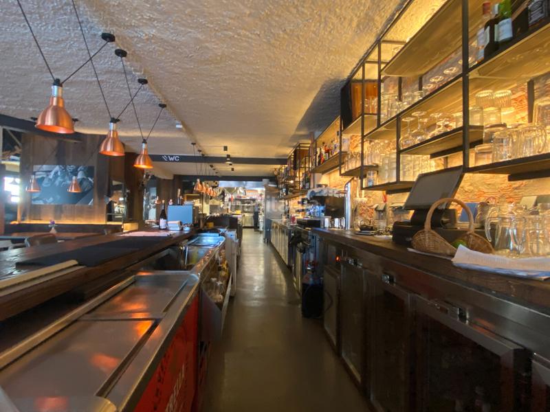 Foto 5853ec54-ac16-4964-b9e4-8f987ddf2924. Alquiler local comercial en avenida joan carles 6 en Empuriabrava