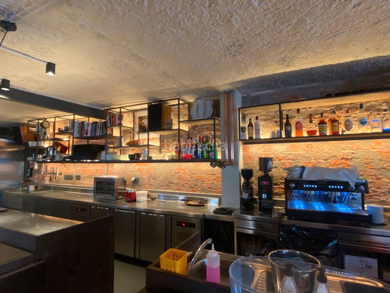 Foto c26d8a7f-b054-40dc-9f4a-989d78ac5f05. Alquiler local comercial en avenida joan carles 6 en Empuriabrava