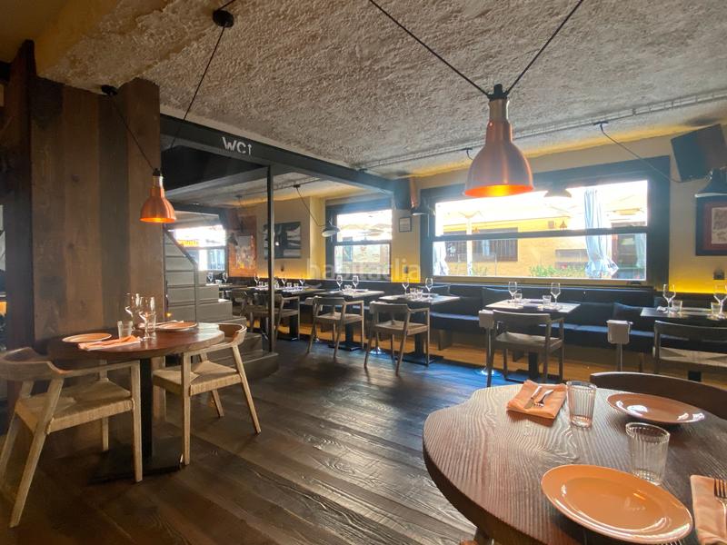 Foto 89c20c90-73e8-48e9-b5ff-bb657fca7bea. Lloguer local comercial a avenida joan carles 6 a Empuriabrava