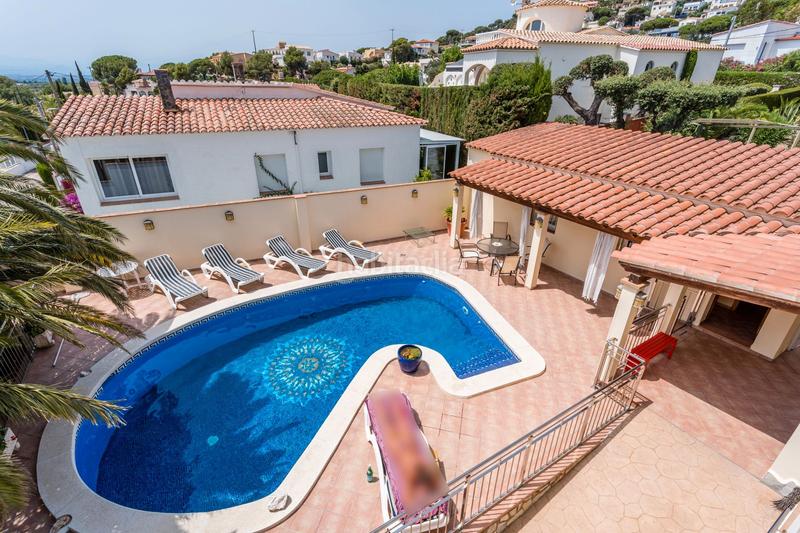 Foto 8c65b743-cbe1-4f9e-8a5c-1571fc96c42d. Chalet en carrer castella 5 en Nord Roses