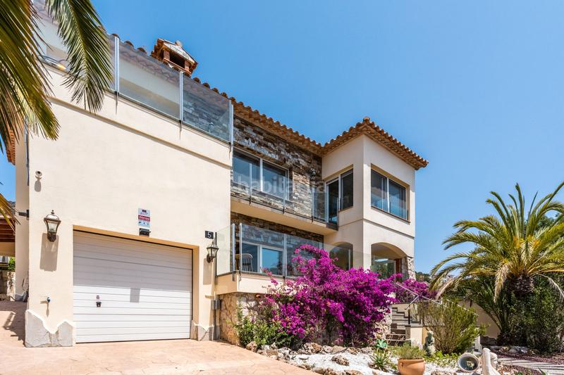 Foto c30f393d-41ae-4ad9-bc46-1a79aa210ab9. Chalet in carrer castella 5 in Nord Roses