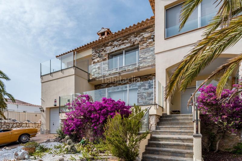 Foto cd8a3ffc-5775-46e7-9cba-9f6aa4ab2687. Chalet in carrer castella 5 in Nord Roses