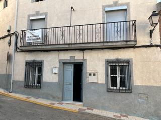 Casa aparellada a Calle real 7
