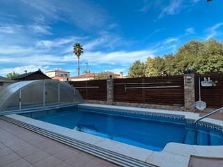 Casa aparellada a Carrer gerani 29a
