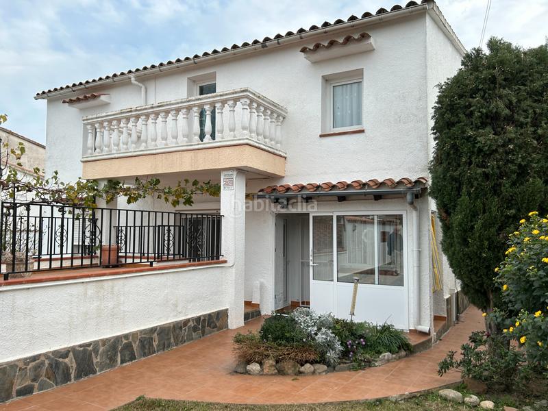 Foto 9ae595f3-8f89-4afb-8905-87add56eb5e0. Chalet en carrer mare de la font/castellonou 74 en Castelló d´Empúries