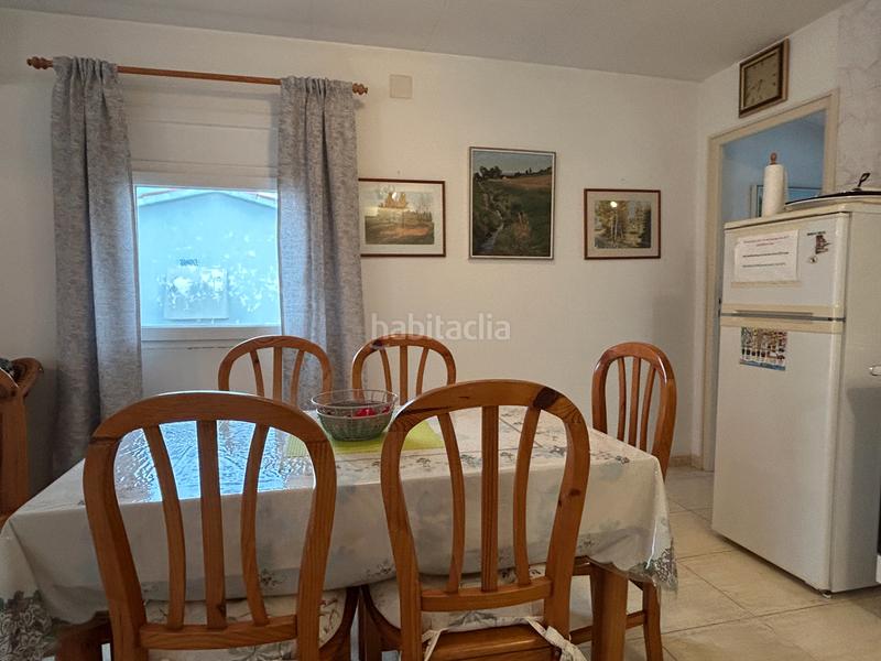 Foto a59db18f-75c5-4db5-bb3b-2acf0a7098f4. Chalet en carrer mare de la font/castellonou 74 en Castelló d´Empúries