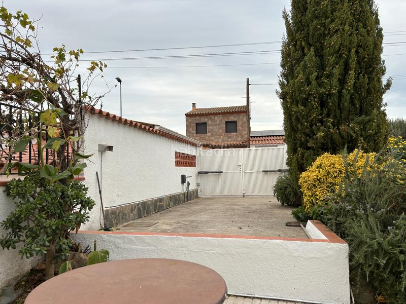 Foto b048f76f-512c-445d-8e6d-6e3d122e62cc. Chalet en carrer mare de la font/castellonou 74 en Castelló d´Empúries