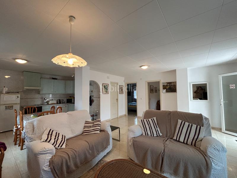 Foto 8be35518-e4a9-4e51-bd34-fdf738e99671. Xalet a carrer mare de la font/castellonou 74 a Castelló d´Empúries