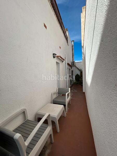 Foto eeb50bf3-6b37-4065-b8a9-03558d0d4324. Casa adossada a travessia mar 6 a Castelló d´Empúries