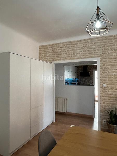 Foto f0d1c77d-3f01-46ce-a8ed-bec0782d17c0. Casa adossada a travessia mar 6 a Castelló d´Empúries