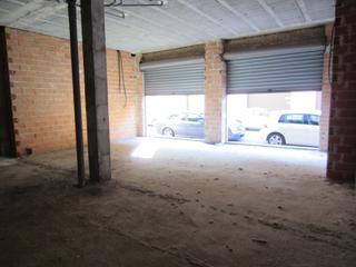 Local Comercial  Carrer garcía lorca. Amplio y céntrico bajo comercial