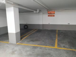 Parking coche en Carrer martínez coll 11