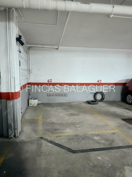 Foto f170e360-e19c-439f-b40f-e4ee30f29bc9. Parking voiture dans carrer daoiz i velarde n15 dans Barcelona