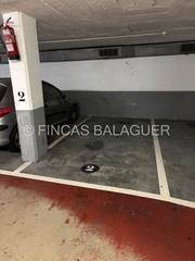 Parking coche en Carrer de pavia 10. Plaza de parking en sants