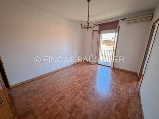 Appartamento  Carrer del guadiana. Piso con 4 habitaciones y balcones en sants