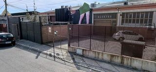 Bâtiment à usage industriel  Carrer de perpinyà. 2 naves en venta