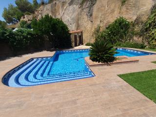 Casa a Sant Fost de Campsentelles. Casa a cuatro vientos de 260 m2 con piscina en sant fost de camp