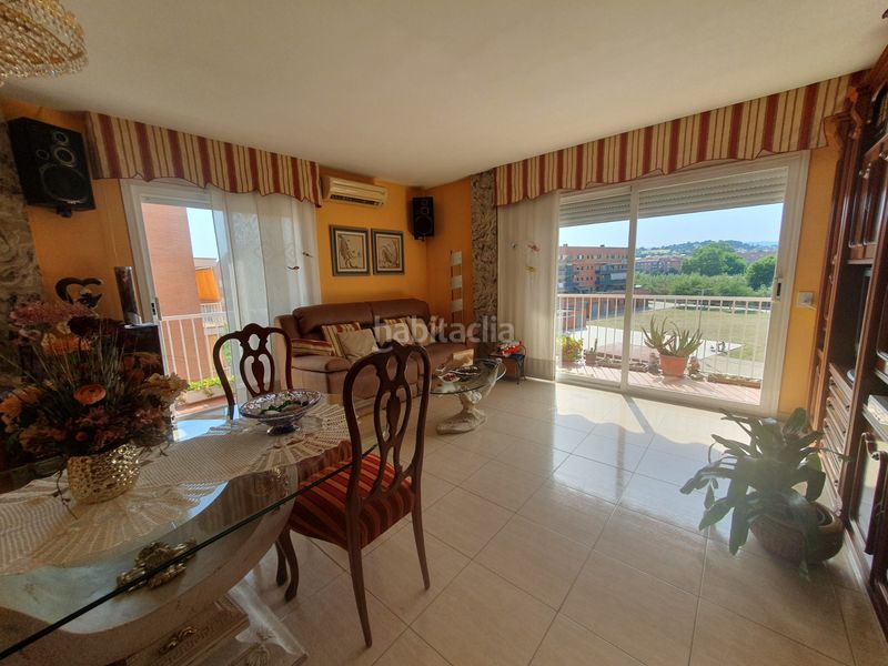 Foto 723ff870-a5db-4232-a229-da223de482ec. Dúplex amb calefacció aparcament piscina a Canovelles
