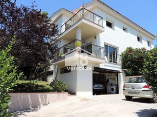 Casa en Arenys de Munt. Casa con 5 habitaciones con parking, calefacción, vistas al mar