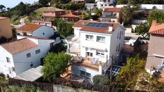 Maison dans Avenida nuestra seora de montserrat 35