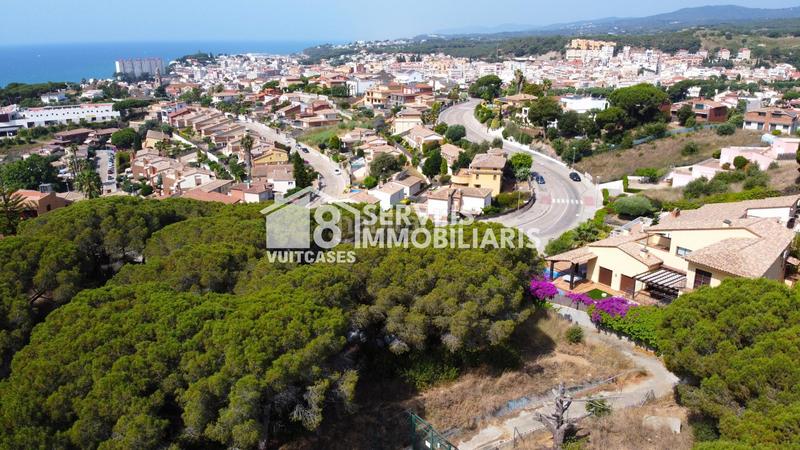Foto bd2cf072-1d31-45d5-9544-f95f1cc3a1bf. Terreno residencial en joan oms 35 en Canet de Mar