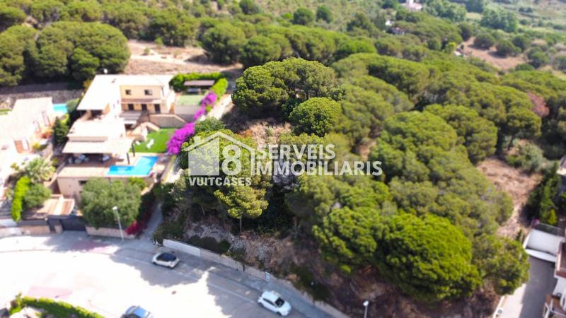 Foto ca739c0e-5c9a-40f3-a38d-2b31a4fcfd95. Terreno residencial en joan oms 35 en Canet de Mar