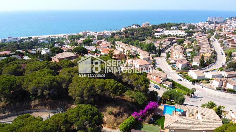 Foto f35ddc13-552a-4be6-8e9f-9ef186cb646f. Terreno residencial en joan oms 35 en Canet de Mar