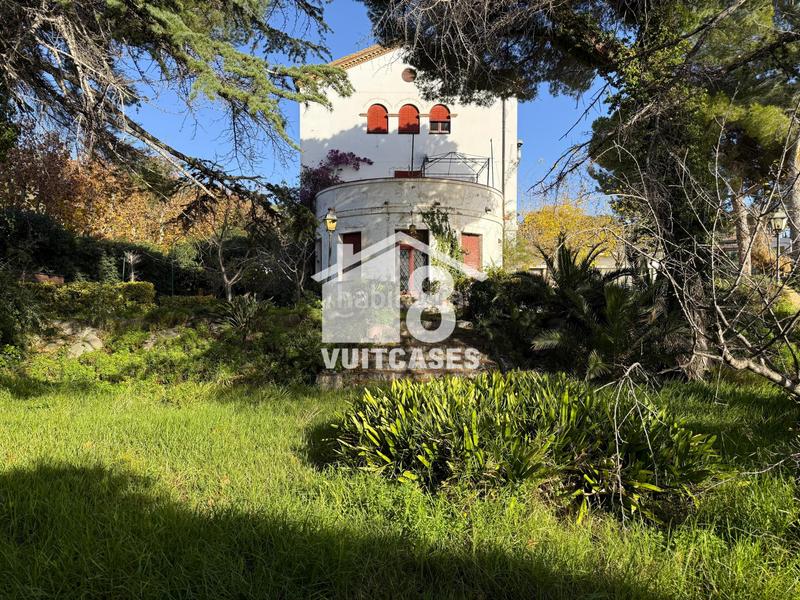 Foto 231a0afe-4619-4127-8469-a61daa89a70b. Casa  con muchas centrica con vistas y terreno con muchas posibilidades en Premià de Dalt