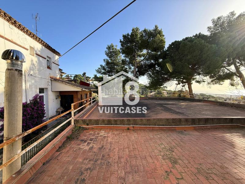 Foto 43de585e-4891-4ef0-9421-127e199984b5. Casa  con muchas centrica con vistas y terreno con muchas posibilidades en Premià de Dalt